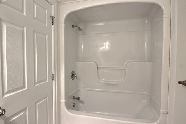 Building Photo - 132 almab