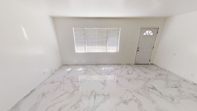 Foto del edificio - 2 bed/ 1 bath home in North Redlands!