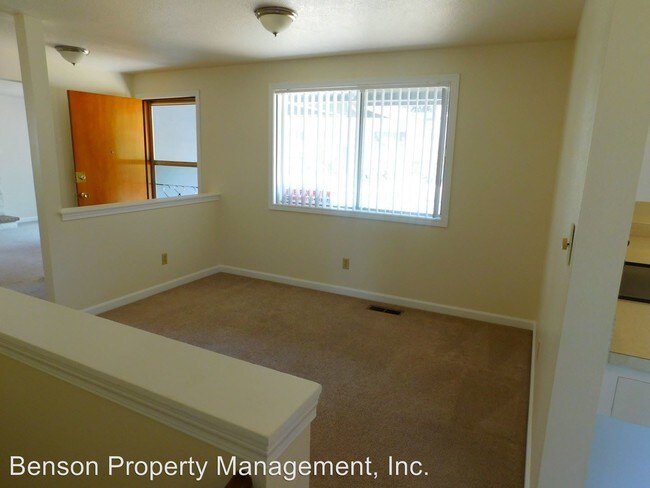 Building Photo - 3 br, 1.5 bath House - 3843 SE 151st Ave