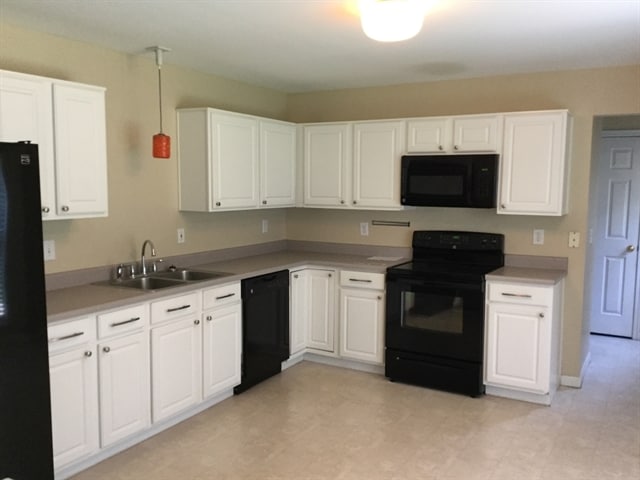 Building Photo - 947 Evergreen Park Ln
