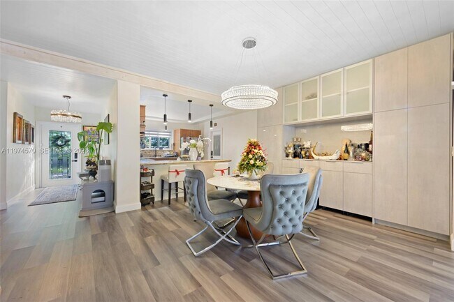 Foto del edificio - 1935 Keystone Blvd