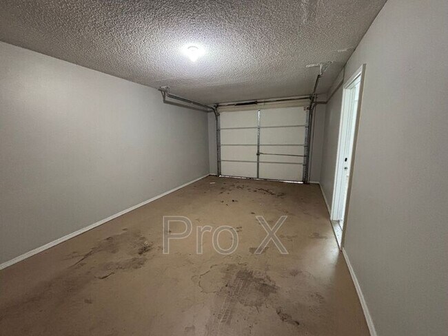 Foto del edificio - 3301 SW Victoria Pl