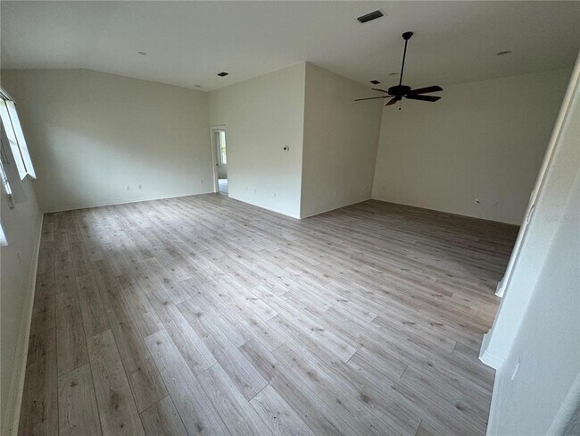 Foto del edificio - 315 Auburn Woods Cir