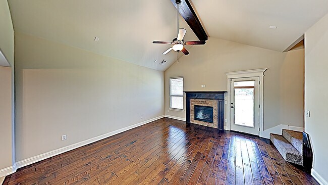 Foto del edificio - Beautiful 4 Bedroom, 2.5 Bathroom Home in ...