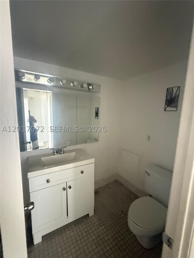Foto del edificio - 2750 NE 183rd St