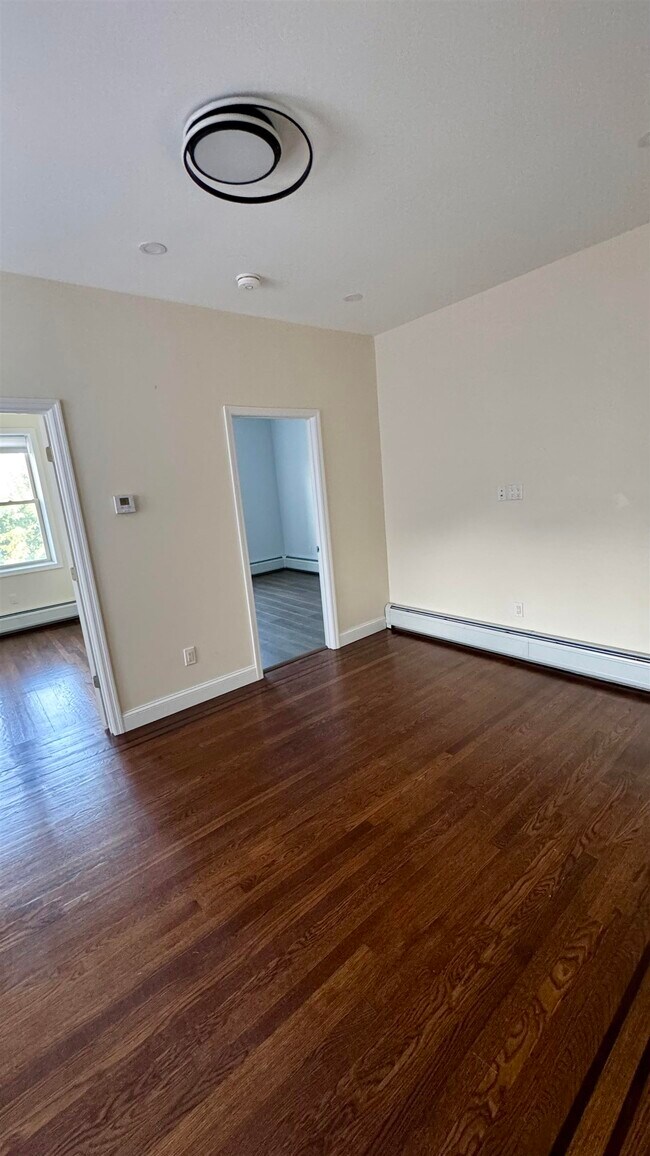 Foto del edificio - 76 Beacon Ave