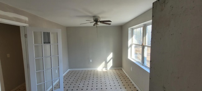 Foto del edificio - 1189 Joe Louis Blvd