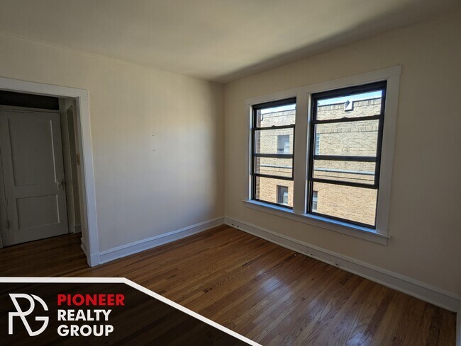Foto del edificio - 2650 N Spaulding Ave