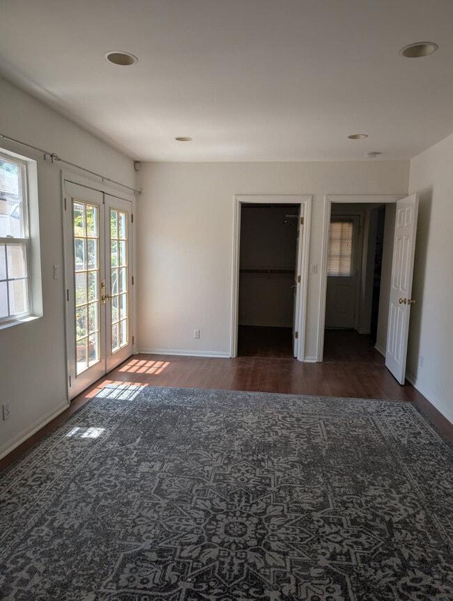 Building Photo - 14656 La Maida St