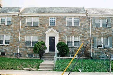 Building Photo - 1605 Holbrook St NE