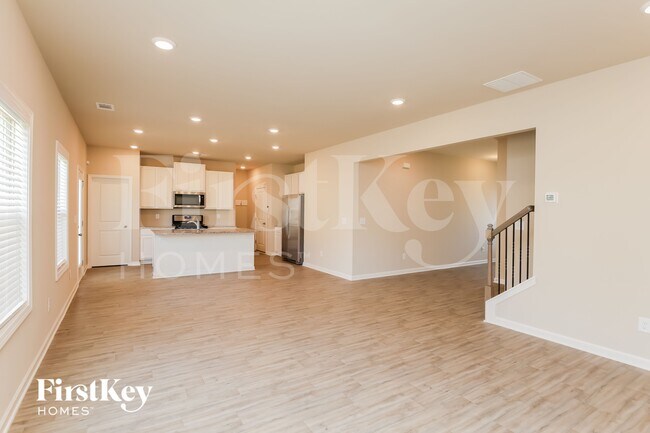Foto del edificio - 334 Auburn Crossing Dr