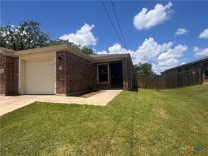 Building Photo - 2204 Indian Trail