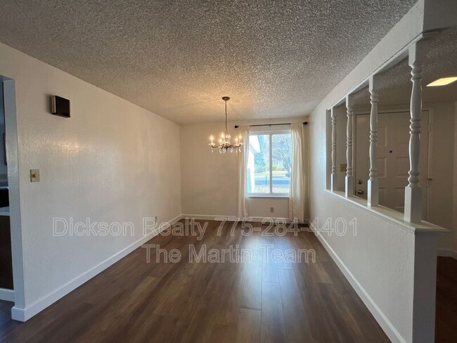 Foto del edificio - 4405 Snowshoe Ln