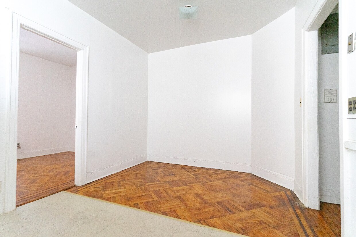 Foto del edificio - 34-27 43rd St