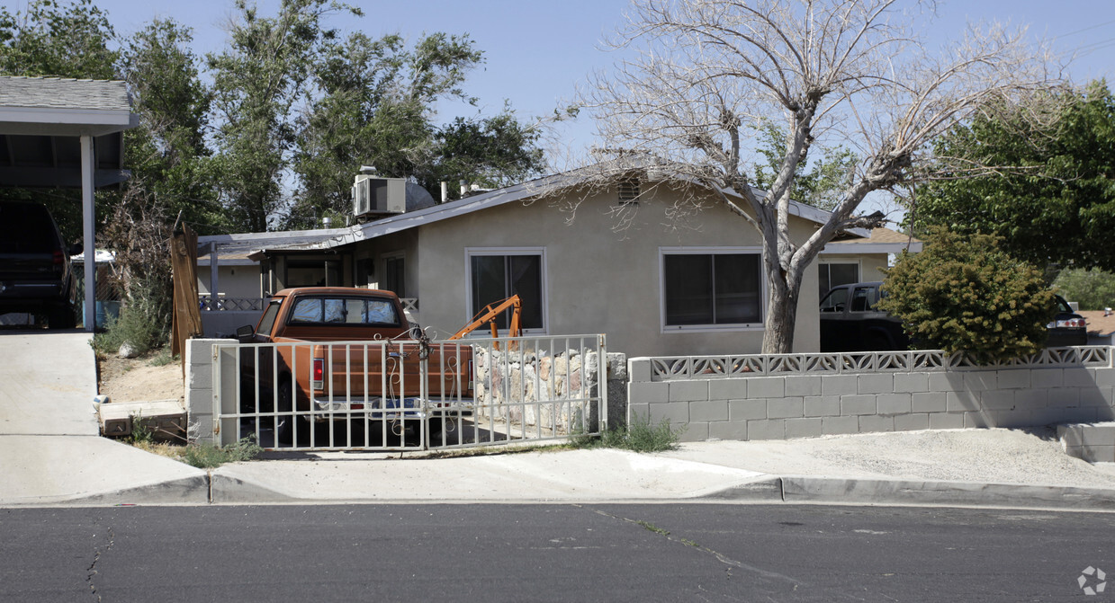 Primary Photo - 15156 Mojave Dr