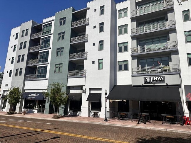 Building Photo - 10 N Summerlin Ave