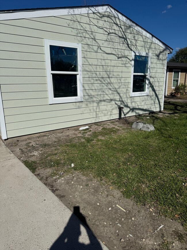 Foto del edificio - 6603 Narcissus St