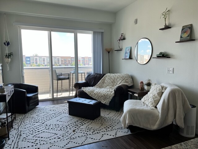 Foto del edificio - 480 E Fremont Pl