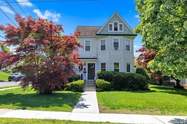 Foto del edificio - 26 Burtis Ave