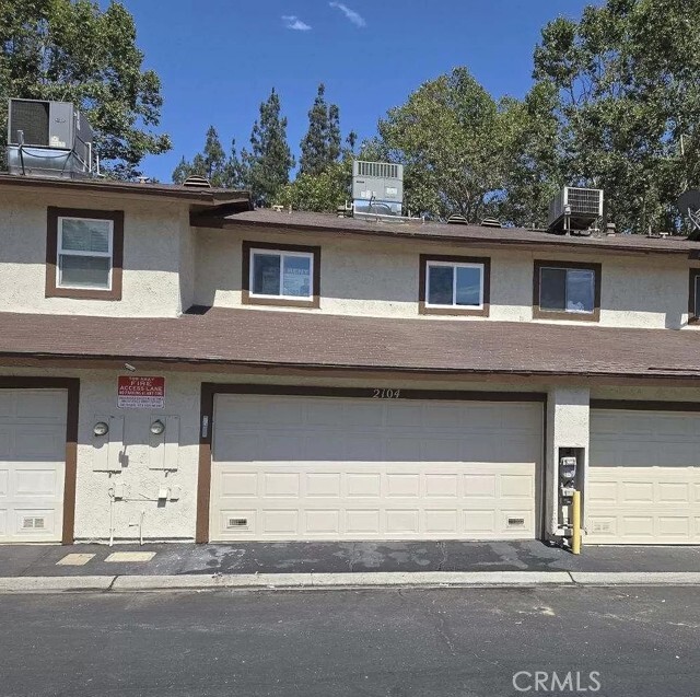Building Photo - 2104 S Mountain Ave
