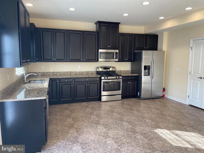 Foto del edificio - 1255 Madison Ln