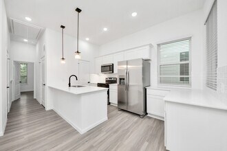 Building Photo - 5103 Mallow St
