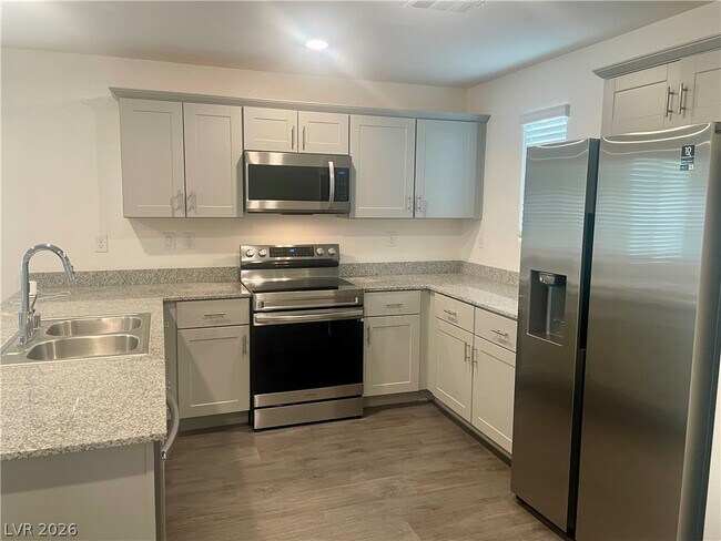Foto del edificio - 12243 Radiant Sunrise Rd