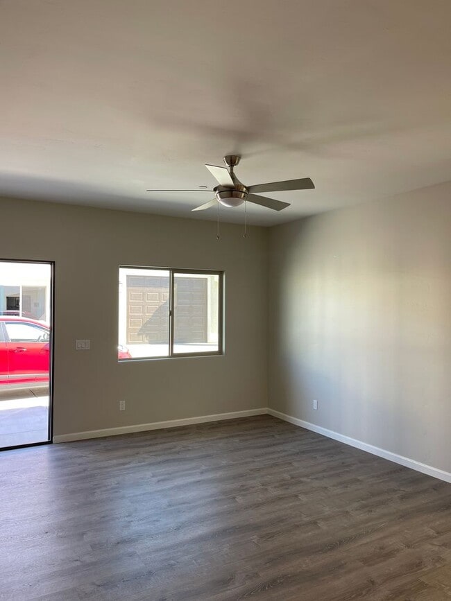 Building Photo - Unfurnished Tiny Home