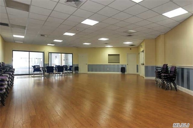 Building Photo - 725 Miller Ave