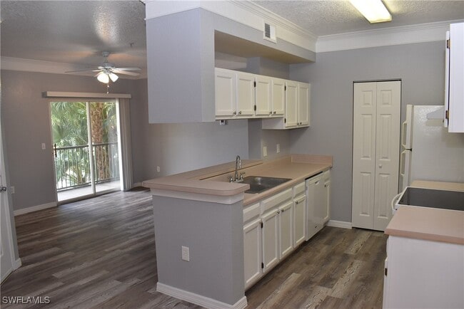 Building Photo - 11540 Villa Grand