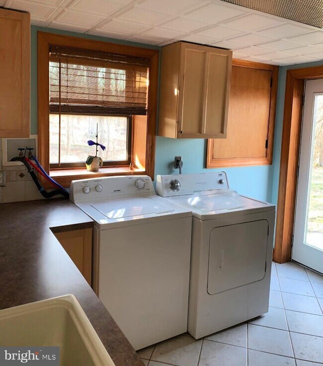 Foto del edificio - 38446 Bolington Rd