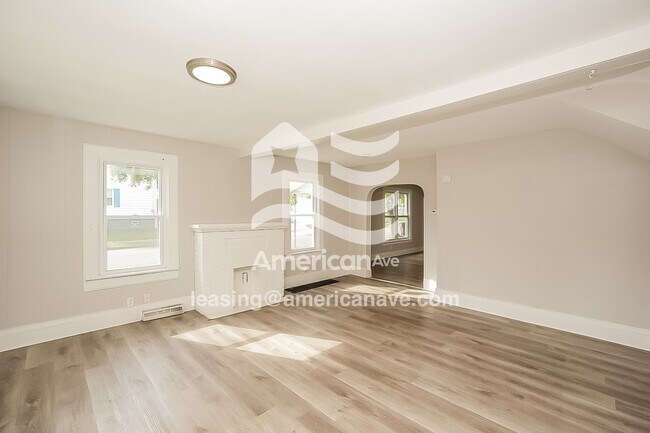Foto del edificio - 372 Stanley Rd