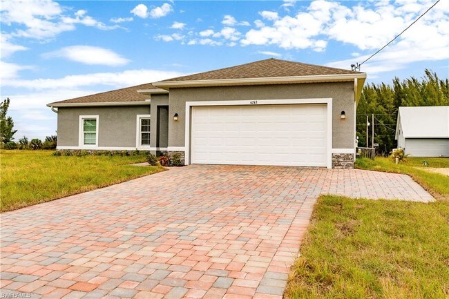 Foto del edificio - 4243 Kismet Pkwy W