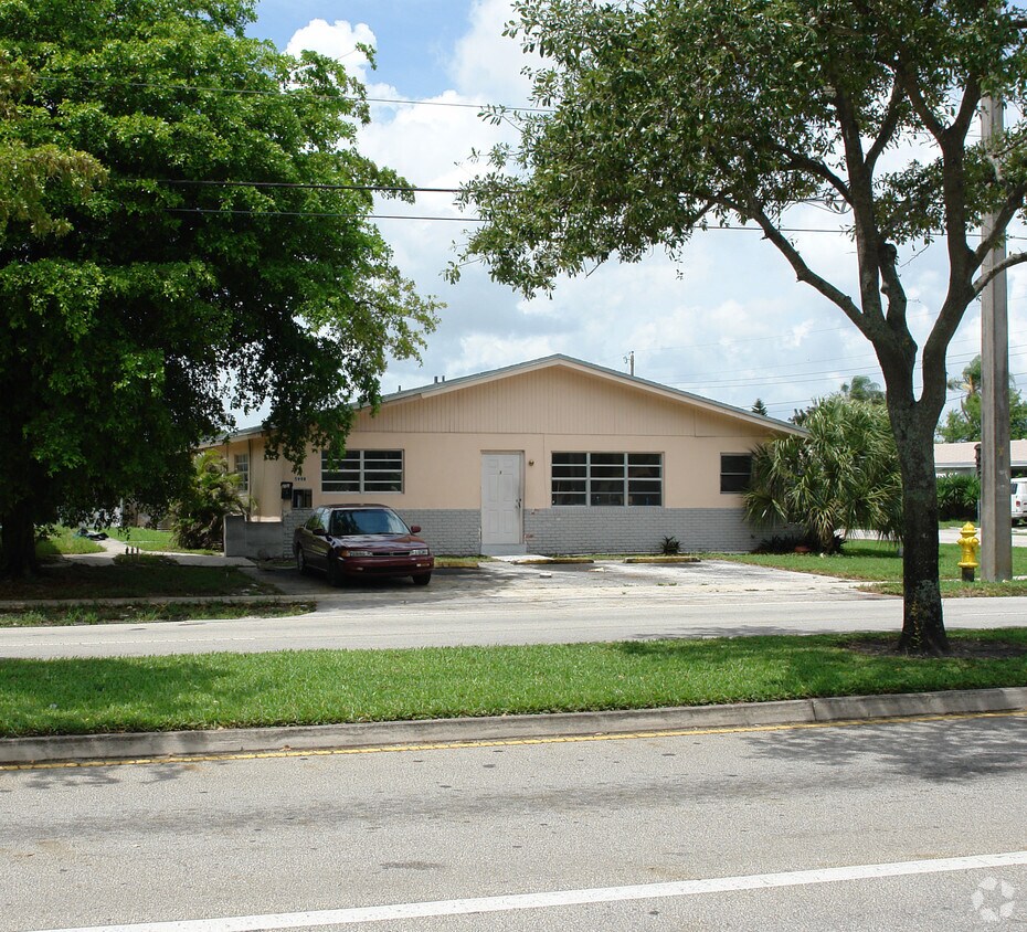 Foto del edificio - 5998 NW 19th St