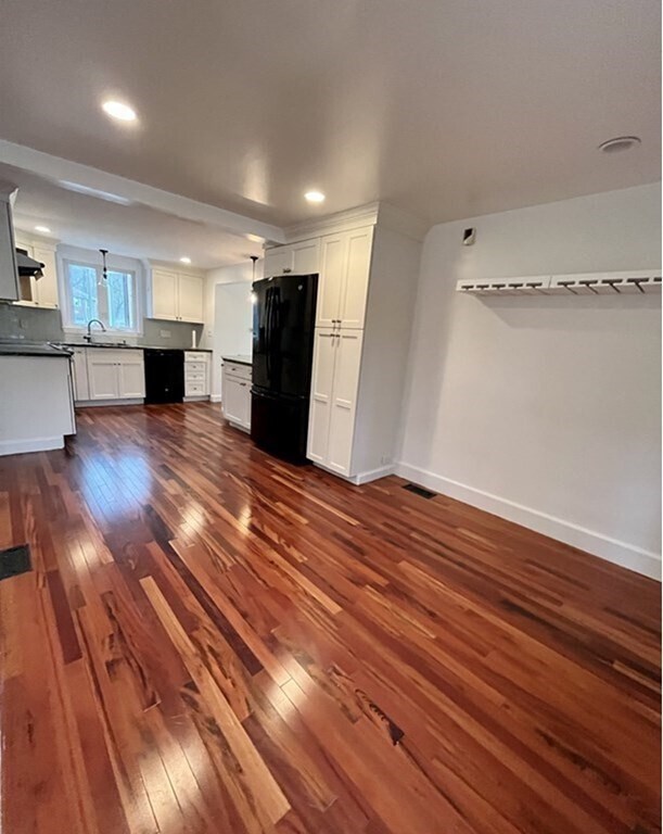 Building Photo - 22 Wescroft Rd