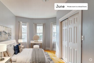 Building Photo - Private bedroom in 3 bed/1.5 bath Home