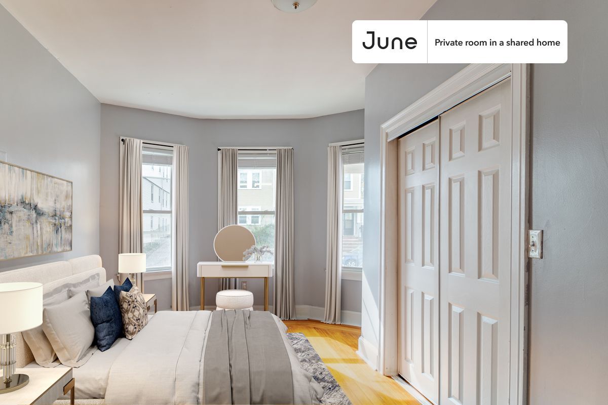 Primary Photo - Private bedroom in 3 bed/1.5 bath Home