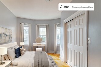 Building Photo - Room in Shared 3 bed/1.5 bath home