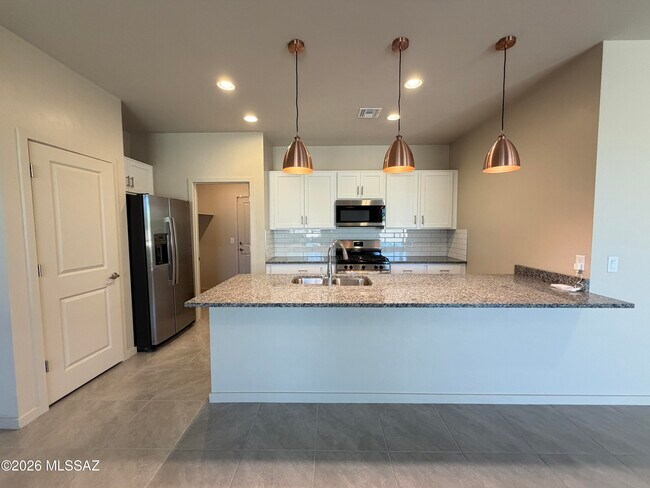 Foto del edificio - 8829 N Sherry Cervi Wy