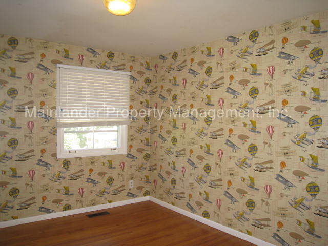 Foto del edificio - 1770 Mapleleaf Rd