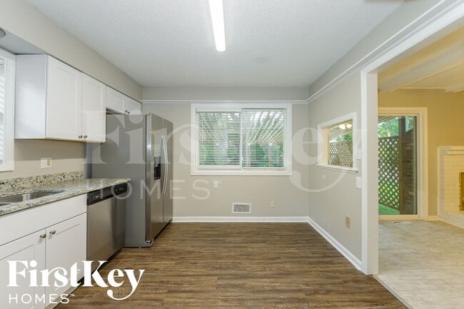 Foto del edificio - 8906 W 93rd St