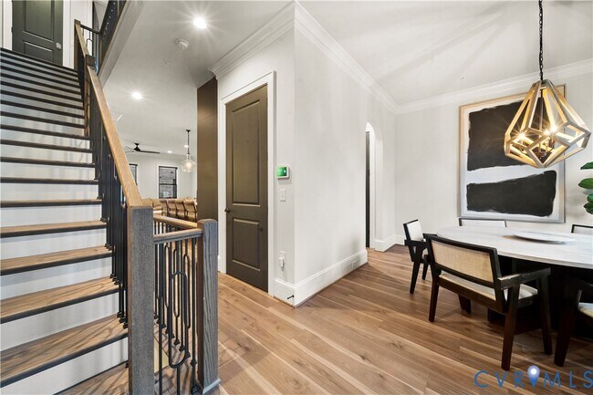 Foto del edificio - 441 W 7th St