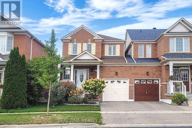 Building Photo - 252 Stonebridge Dr