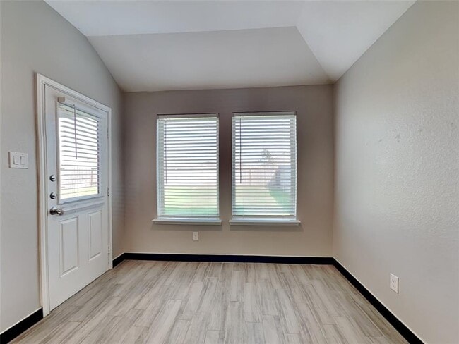 Building Photo - 8523 Aster Gln Wy