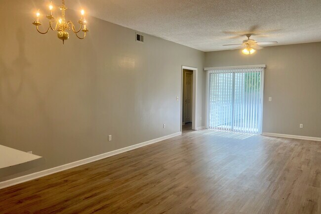 Photo - 731 Bragg Dr Apartments