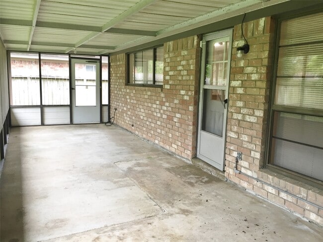 Building Photo - 22815 Merrymount Dr