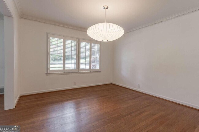 Building Photo - 2129 Pine Forest Dr NE