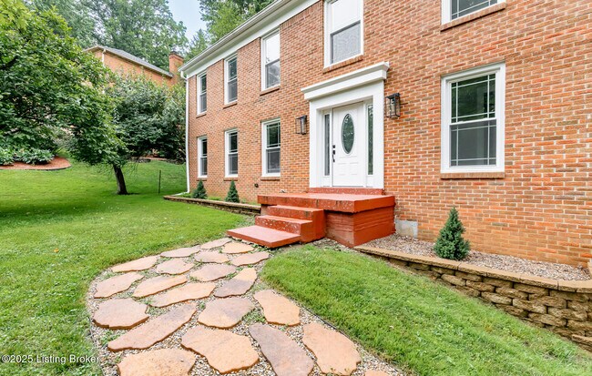 Foto del edificio - 7110 Fox Harbor Rd