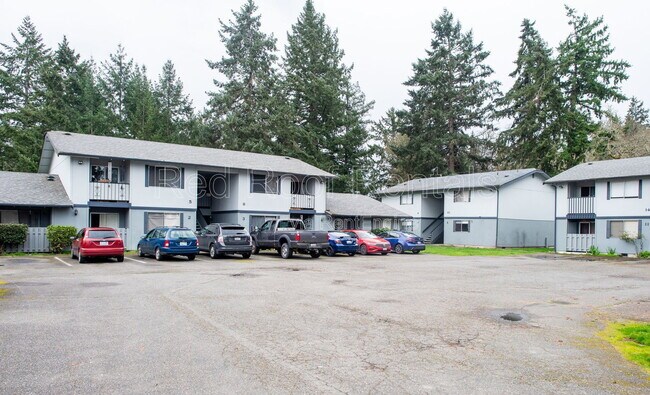 Foto del edificio - 302-163 163 St Ct E