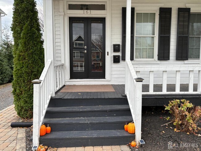 Foto del edificio - 161 W Cliff St